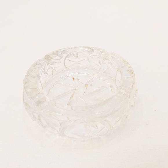 Glass ashtray - Picture 2 of 3